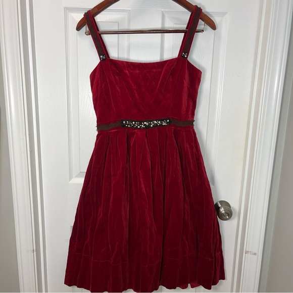 BCBG MAXAZRIA Red Velvet Dress with JEWEL Detail SIZE 6 - Picture 1 of 13